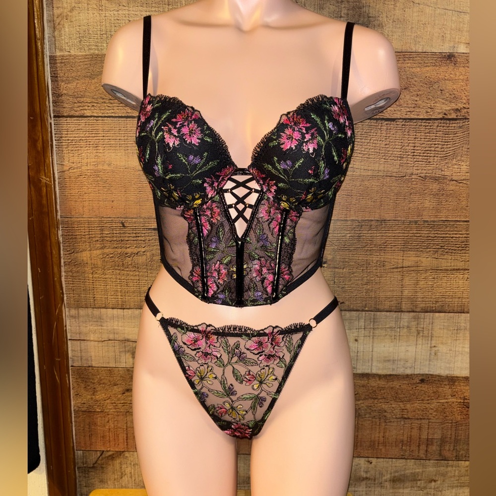 🎀 Victorias Secret Very Sexy Set Push Up Corset Bra & Cheeky Panty - Picture 1 of 12